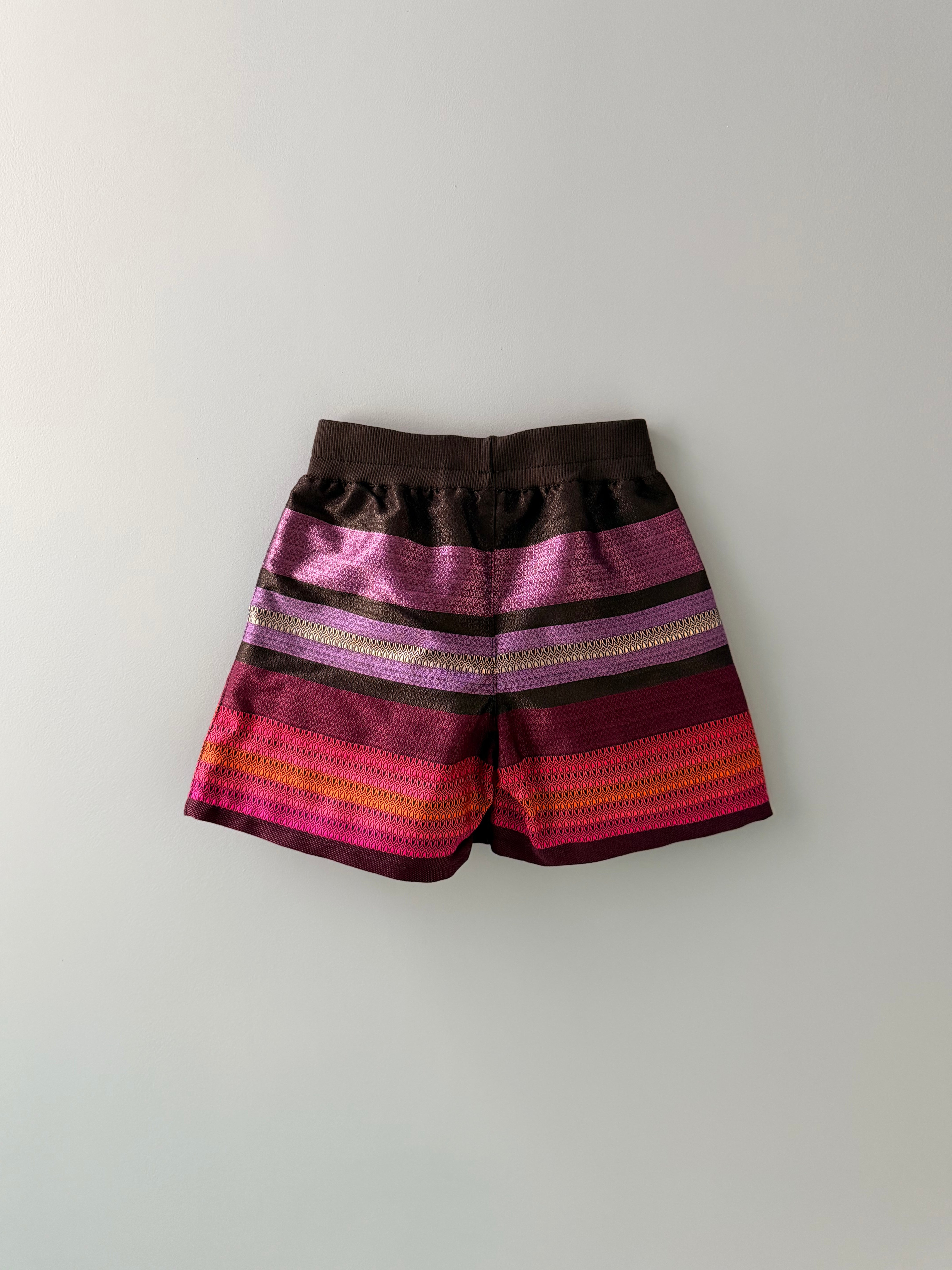 Shortsaia listras