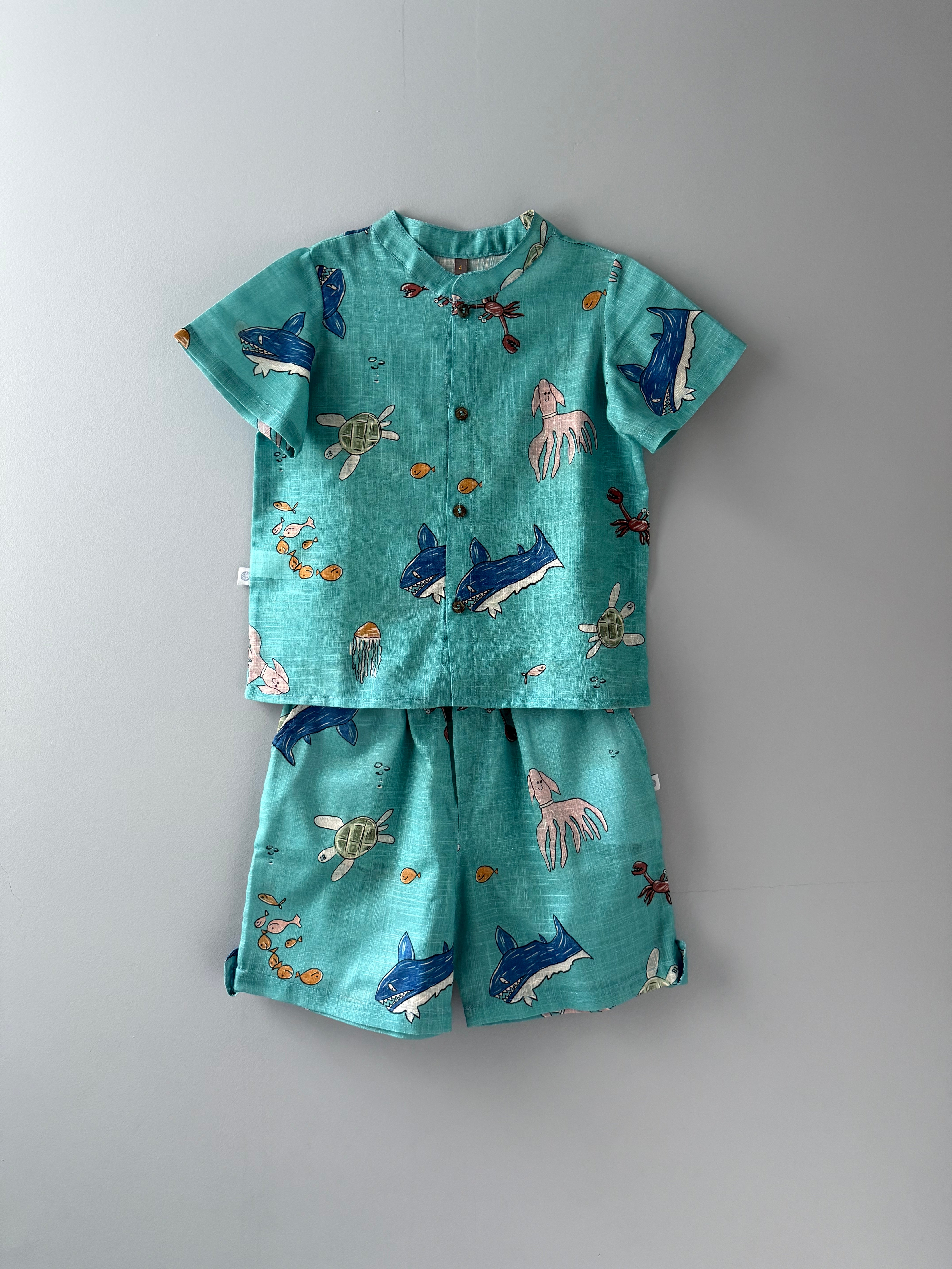 Camisa fundo do mar