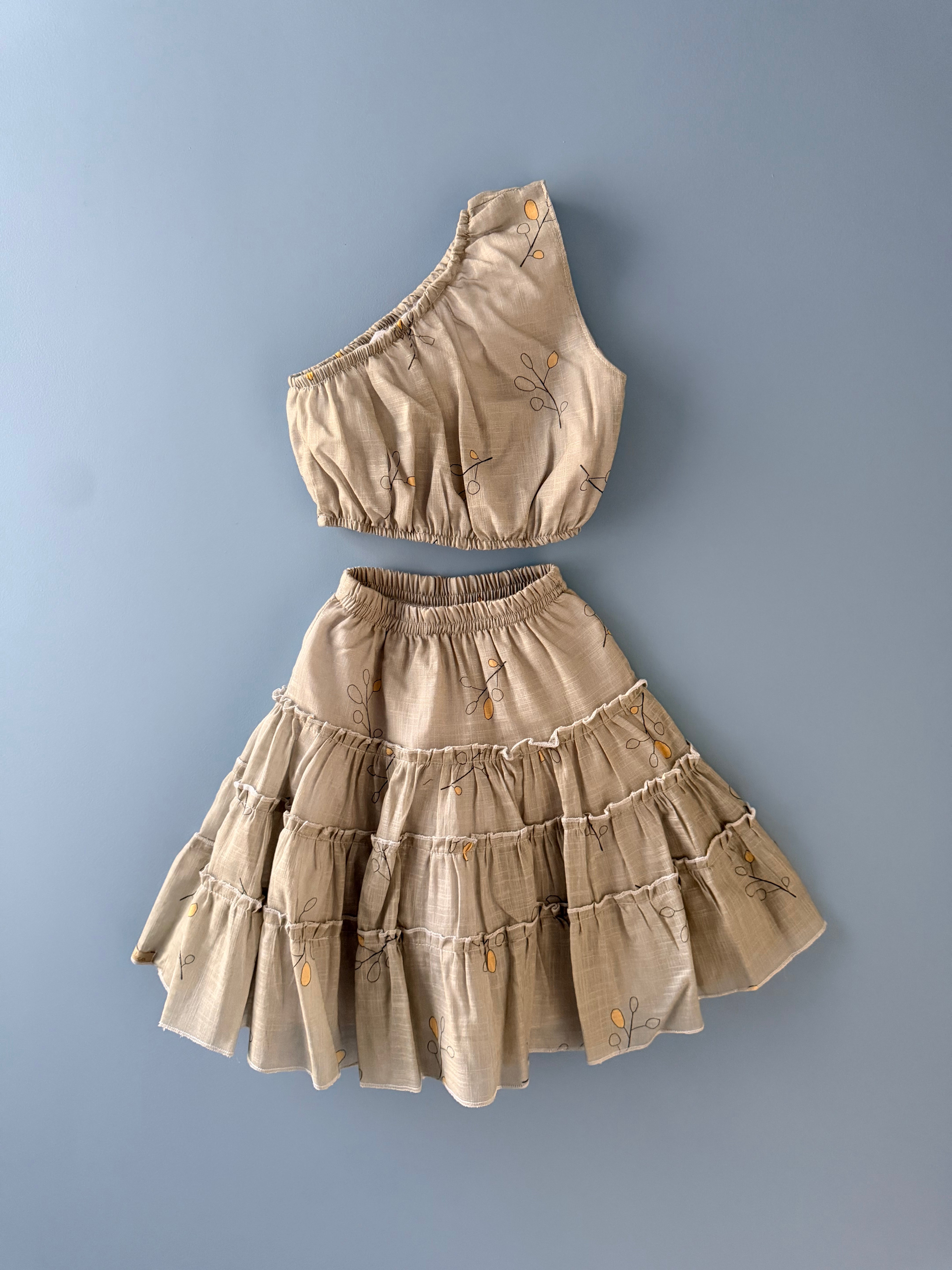 Conjunto saia e blusa “ orgânico “
